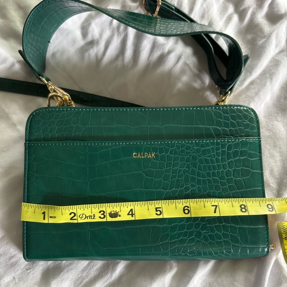 New Calpak Green Croc Pattern Wallet Purse - Picture 9 of 9